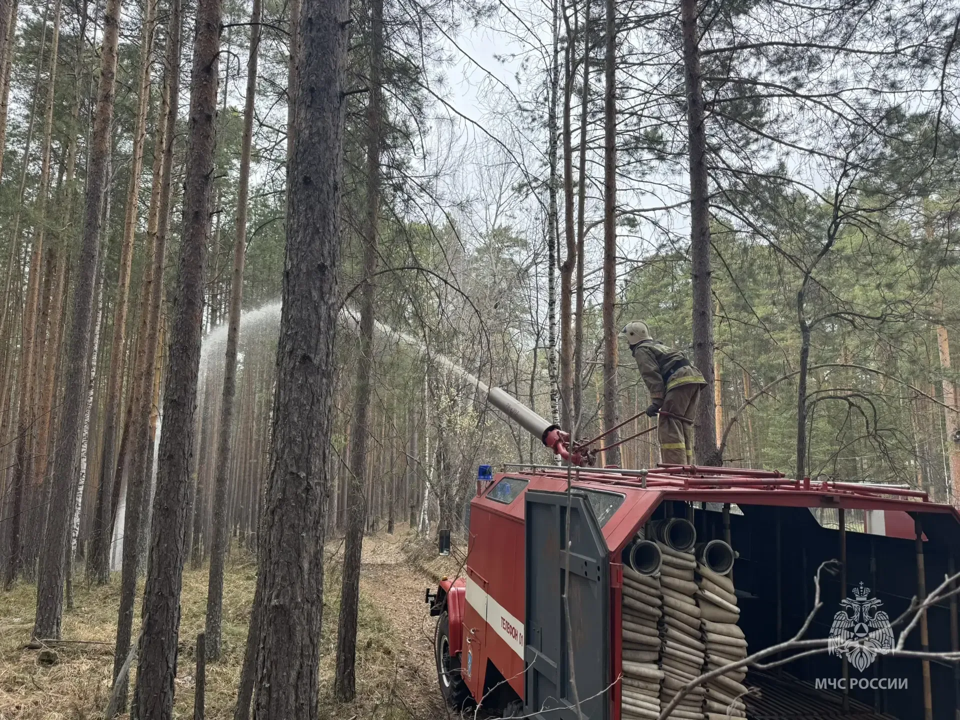 🔥В Алапаевске прошли пожарно-тактические учения по тушению ландшафтного пожара  По тактическому замы