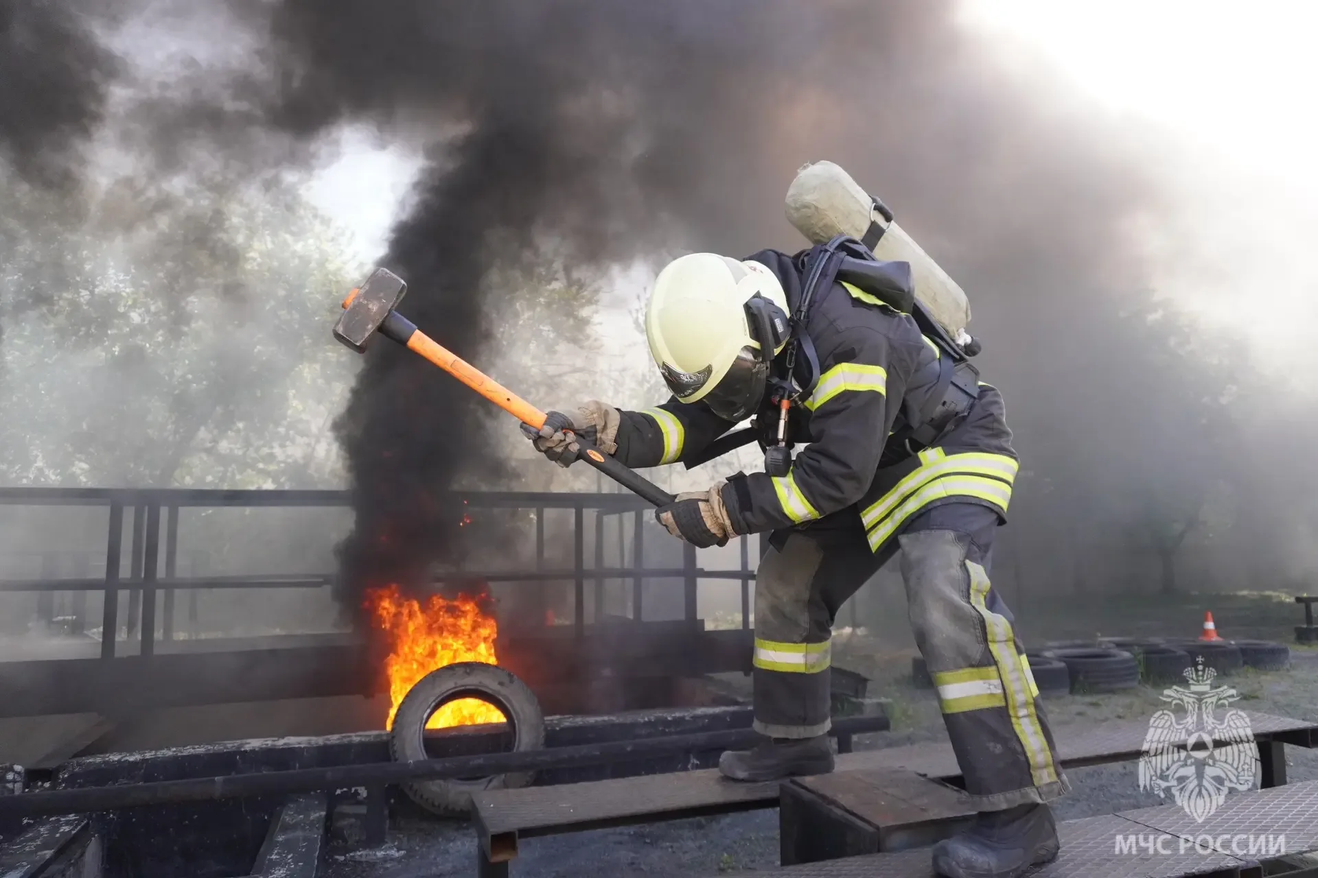 🔥 Дым, огонь и мастерство: в Заречном выбрали лучших газодымозащитников Свердловской области  На баз