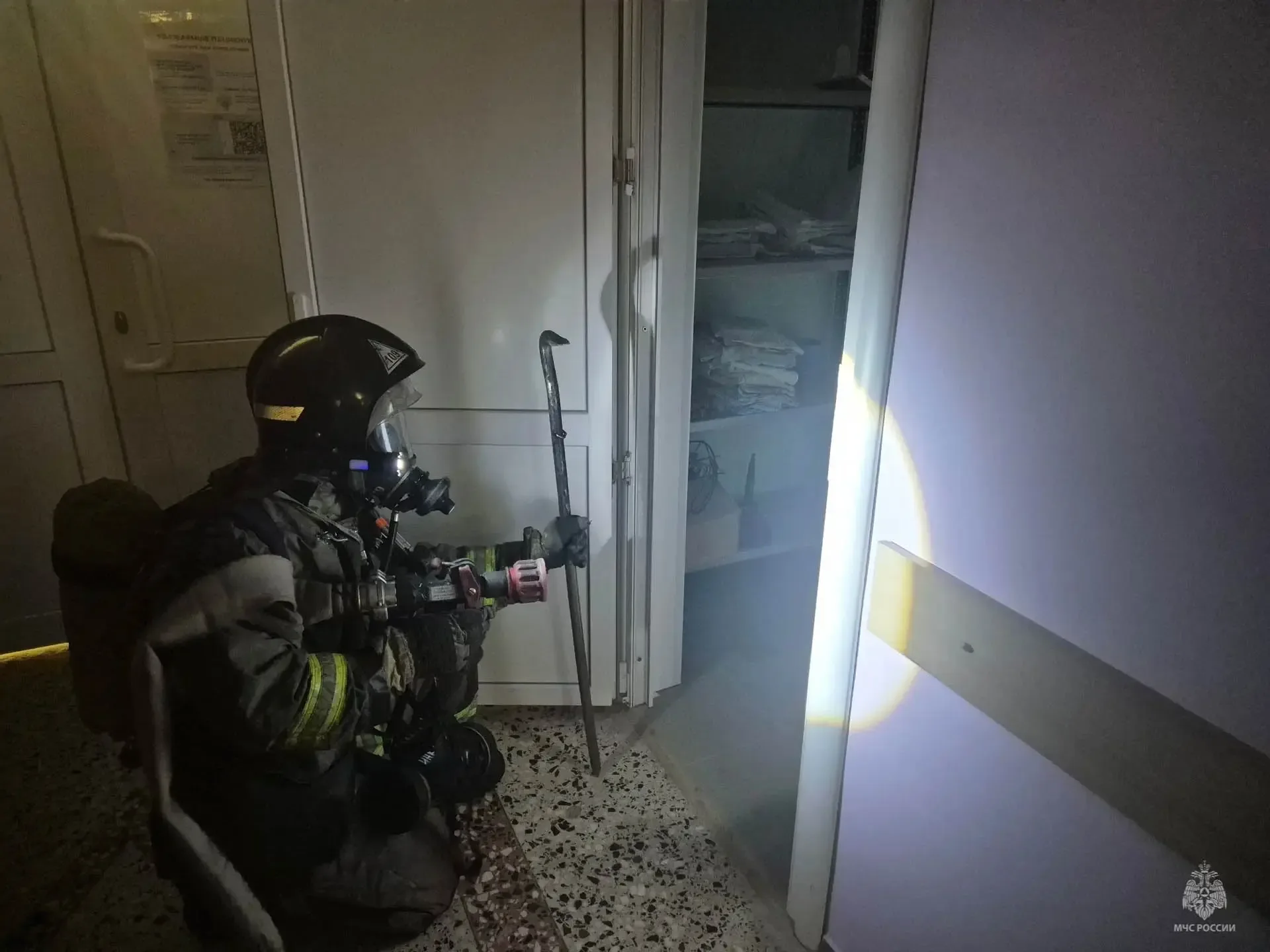 Учения в Малышевской городской Больнице 🚒🏥    Личный состав 109 ПСЧ провел плановое решение пожарно-