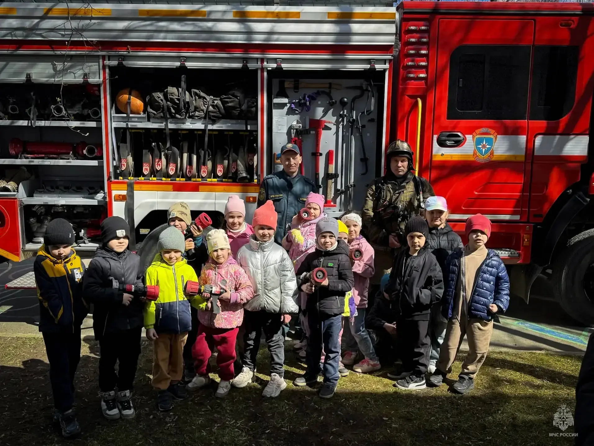 🔥Огнеборцы 2 ПСЧ провели выездную экскурсию в детском саду № 36  👩‍🚒Сотрудники 2-й пожарно-спасатель