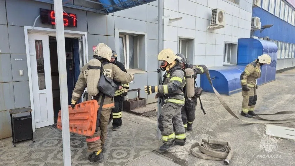 🚒Отработка тушения условного пожара на территории промышленного предприятия    Учения состоялись на 