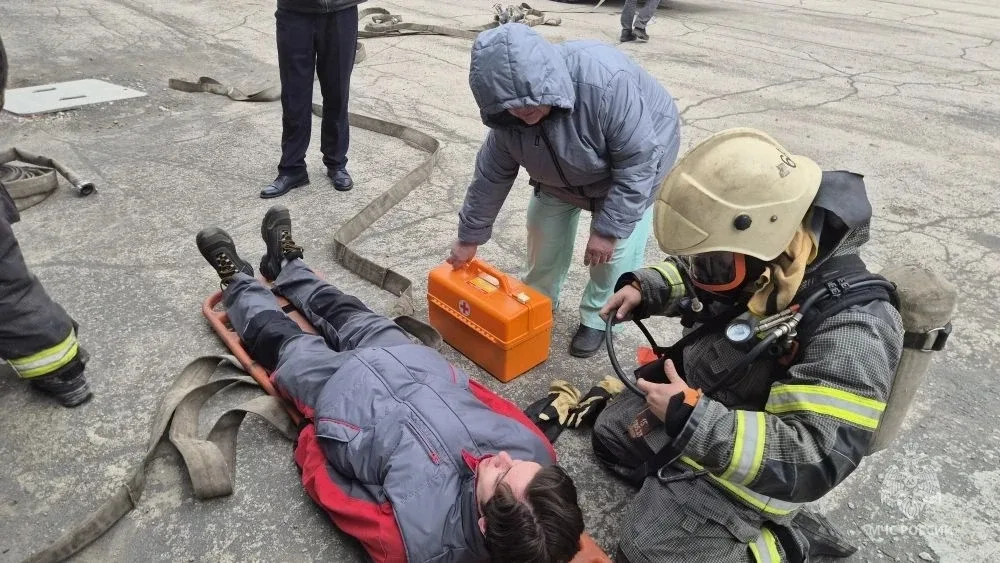 🚒Отработка тушения условного пожара на территории промышленного предприятия    Учения состоялись на 