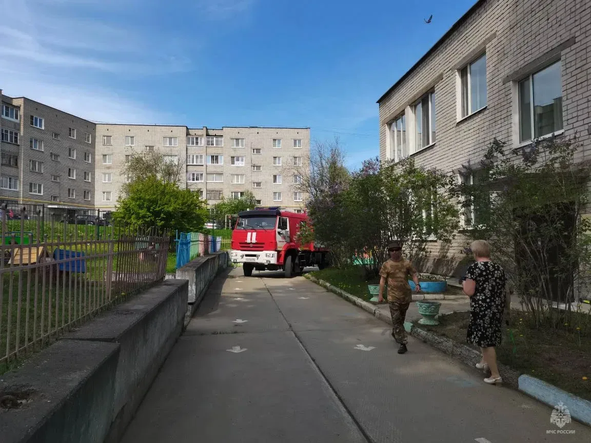 🧑‍🤝‍🧑 Детская безопасность превыше всего  Учебные тренировки по эвакуации прошли в детском саду "Гне