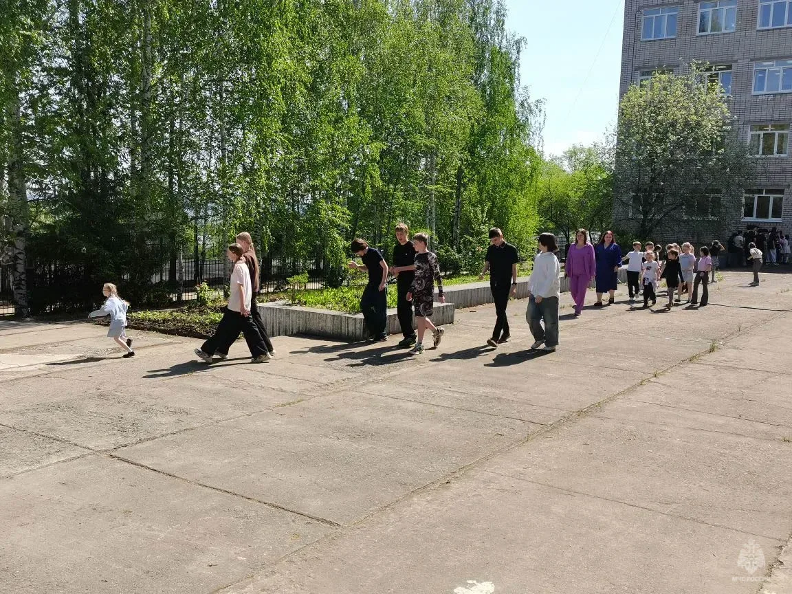 🧑‍🤝‍🧑 Детская безопасность превыше всего  Учебные тренировки по эвакуации прошли в детском саду "Гне