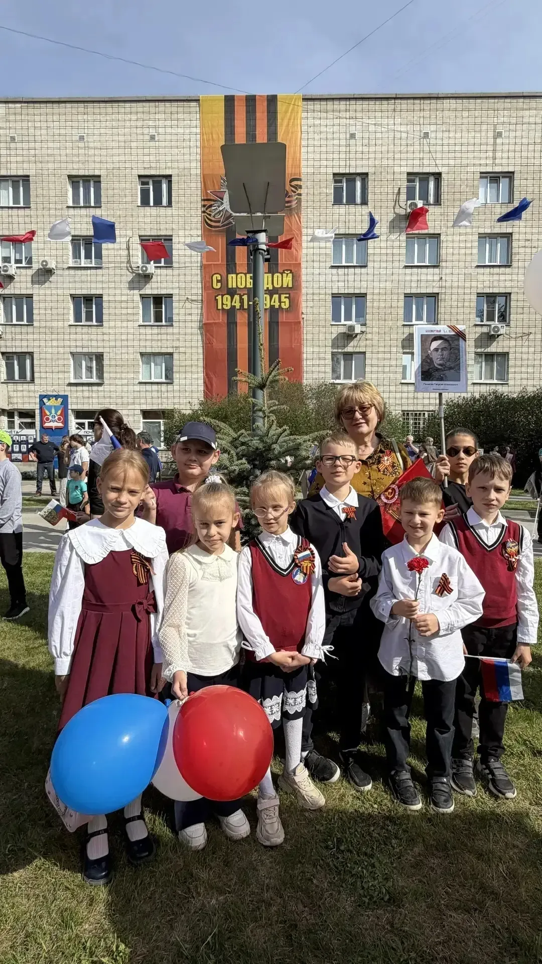 День Победы – день, который не уходит в прошлое ⭐  Он остаётся с нами. В каждом доме, в каждой семье