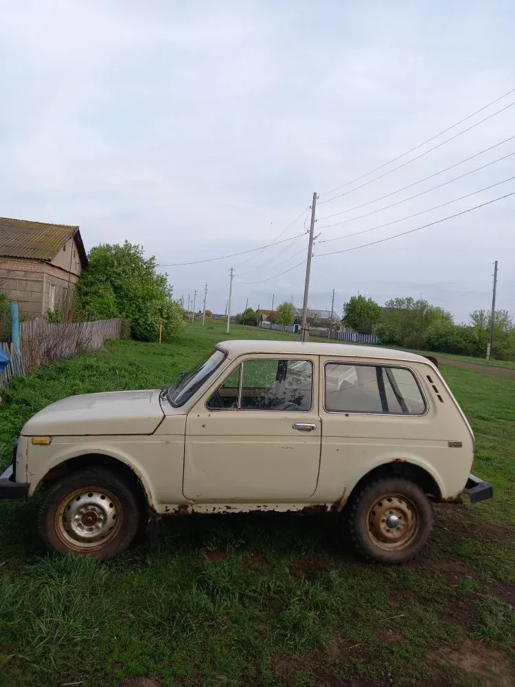Всем Доброго Здравия!!! Продаётся автомобиль Нива Ваз 2121, 1991 года выпуска. Авто на ходу, можно и