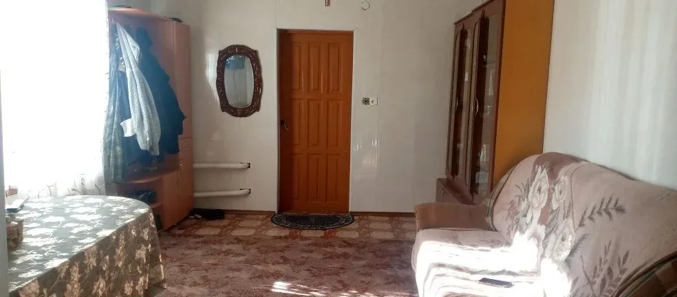 Продам 3-х комнатную квартиру в двухквартирном доме 80,7кв.м. В Октябрьском районе, Оренбургской обл