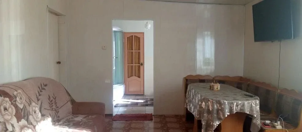 Продам 3-х комнатную квартиру в двухквартирном доме 80,7кв.м. В Октябрьском районе, Оренбургской обл