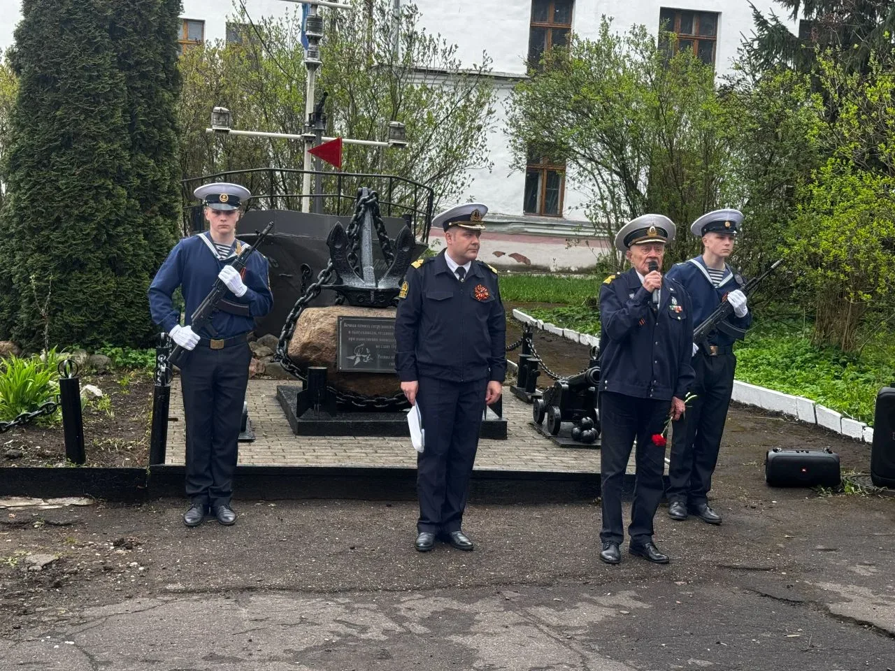 8 мая 2026 года курсанты, преподаватели, ветераны и сотрудники Рыбинского ордена «Знак Почёта» учили