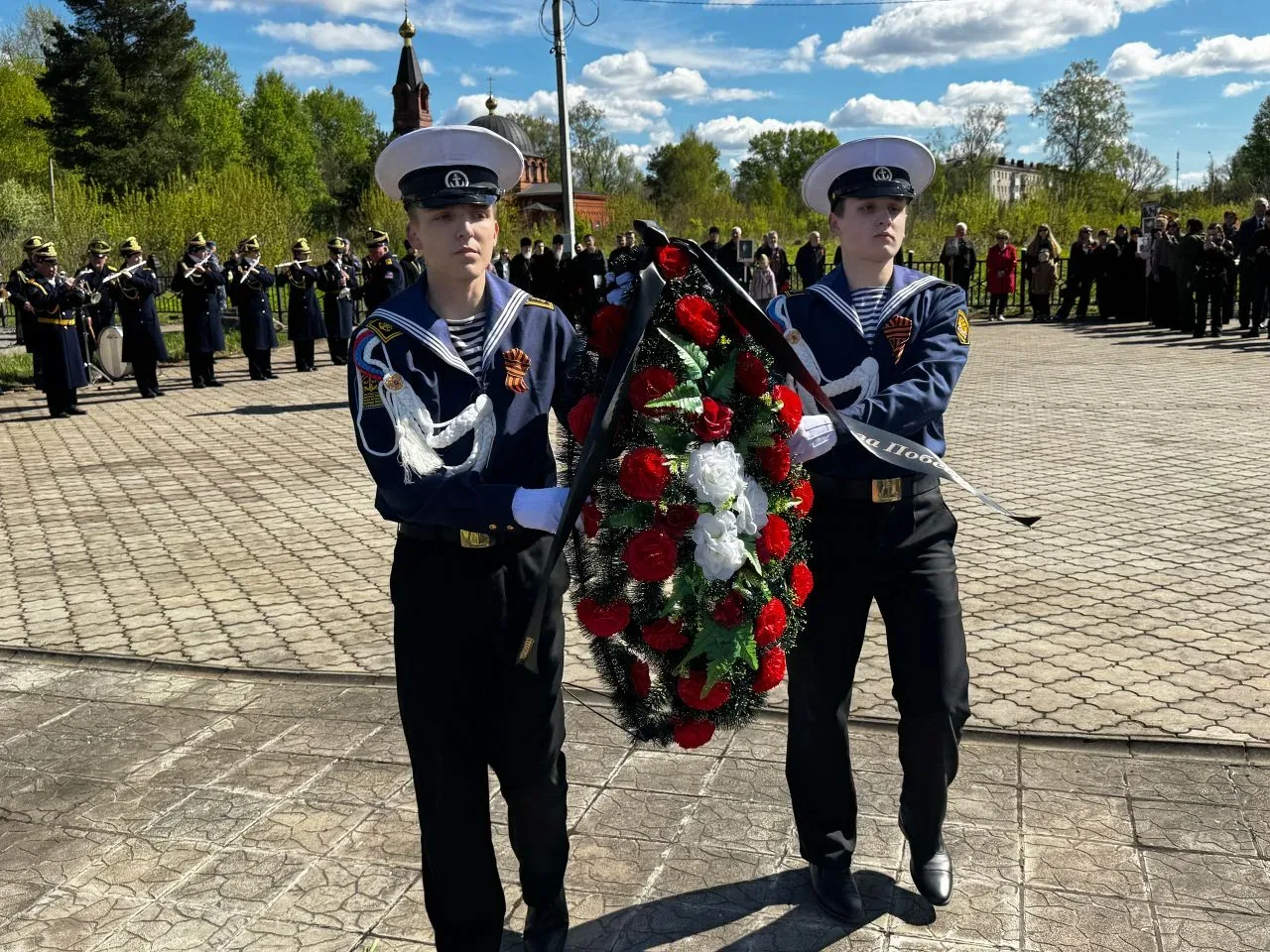 🎖️ Память поколений: курсанты Рыбинского речного училища имени В.И. Калашникова почтили героев      