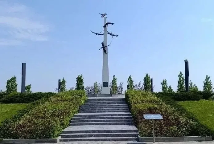 ✅ Коллектив Многофункционального центра посетил мемориальный комплекс «Самбекские высоты». Этот визи
