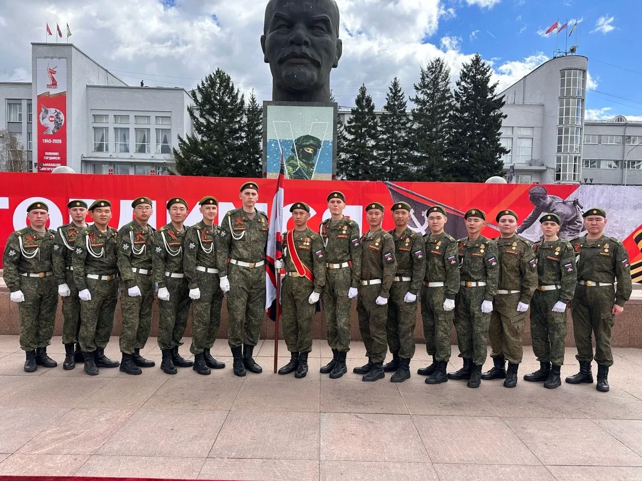 Курсанты Военного учебного центра – студенты БГУ: достойный шаг в строю Победы 🎖️  9 мая, в честь 81
