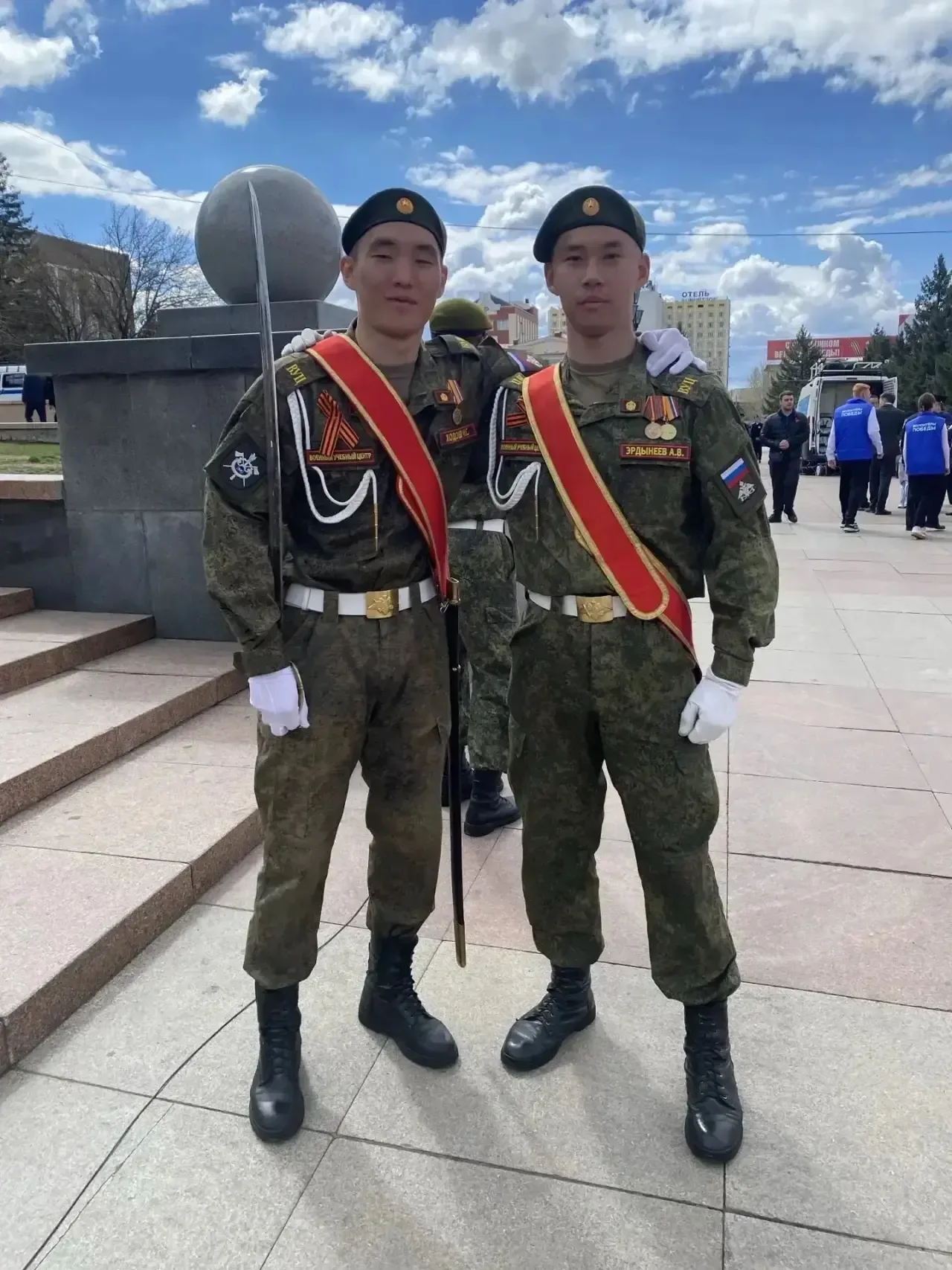 Курсанты Военного учебного центра – студенты БГУ: достойный шаг в строю Победы 🎖️  9 мая, в честь 81