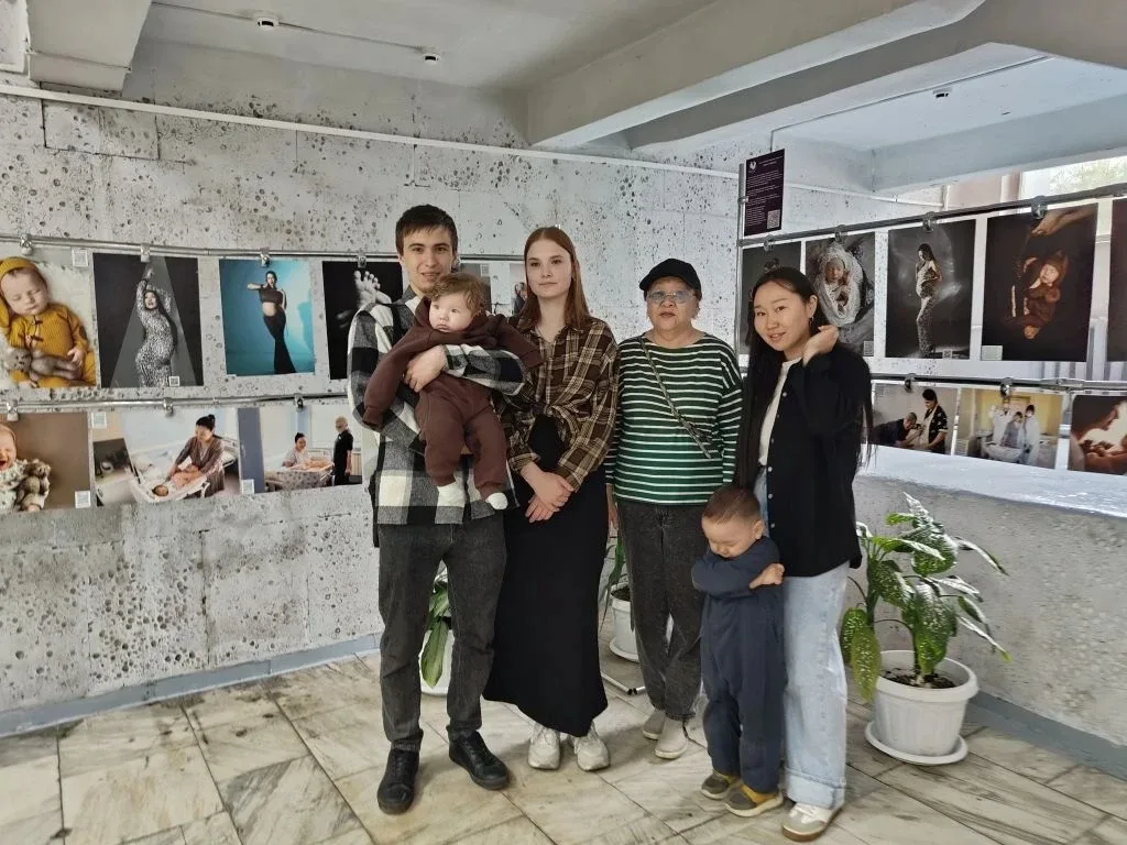 📸 «Дети в фокусе»: в БГУ торжественно открыли фотовыставку  ❤️ 15 мая 2026 года в БГУ прошло по-наст