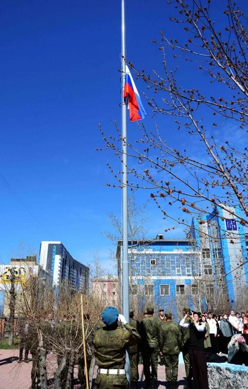 🔥 Слёзы, журавлики и память сердца:  студенты БГУ сказали «спасибо» ветеранам   7 мая в Бурятском го
