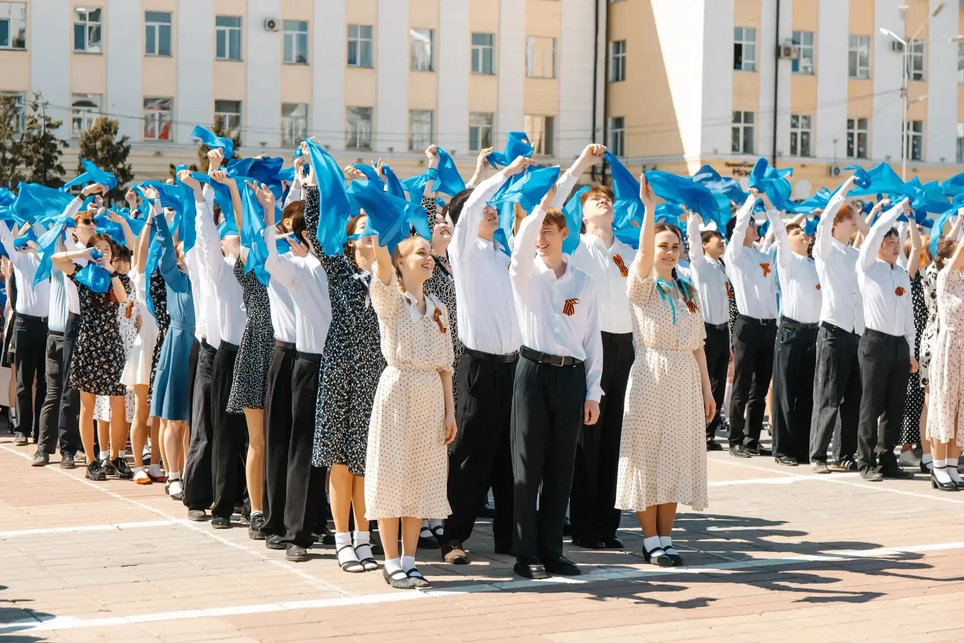 БГУ закружился в вальсе Победы!   🔥 Сегодня, 7 мая,  на Площади Советов студенты БГУ присоединились 