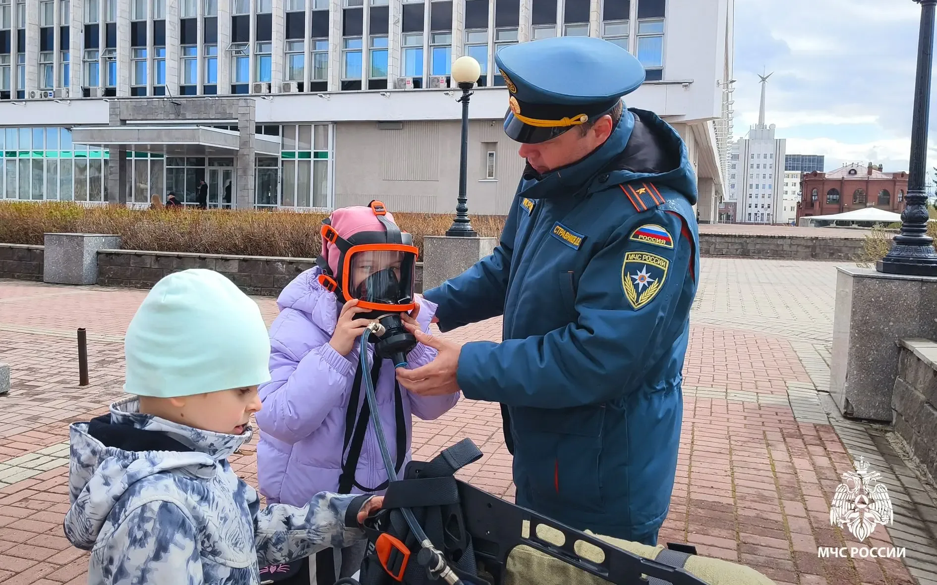 🔥Томск отпраздновал 377-летие пожарной охраны России   Сегодня главная площадь Томска стала центром 