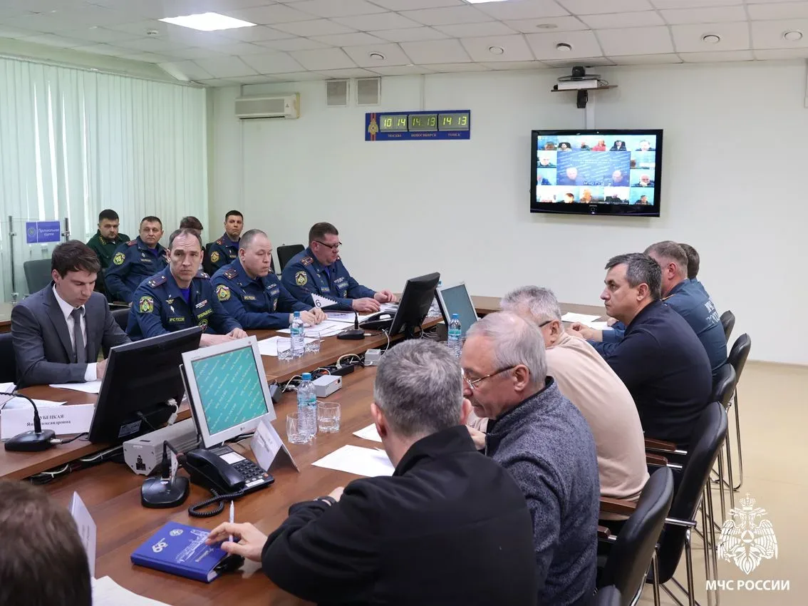 🤝В Главном управлении МЧС России по Томской области состоялось заседании областной комиссии по преду