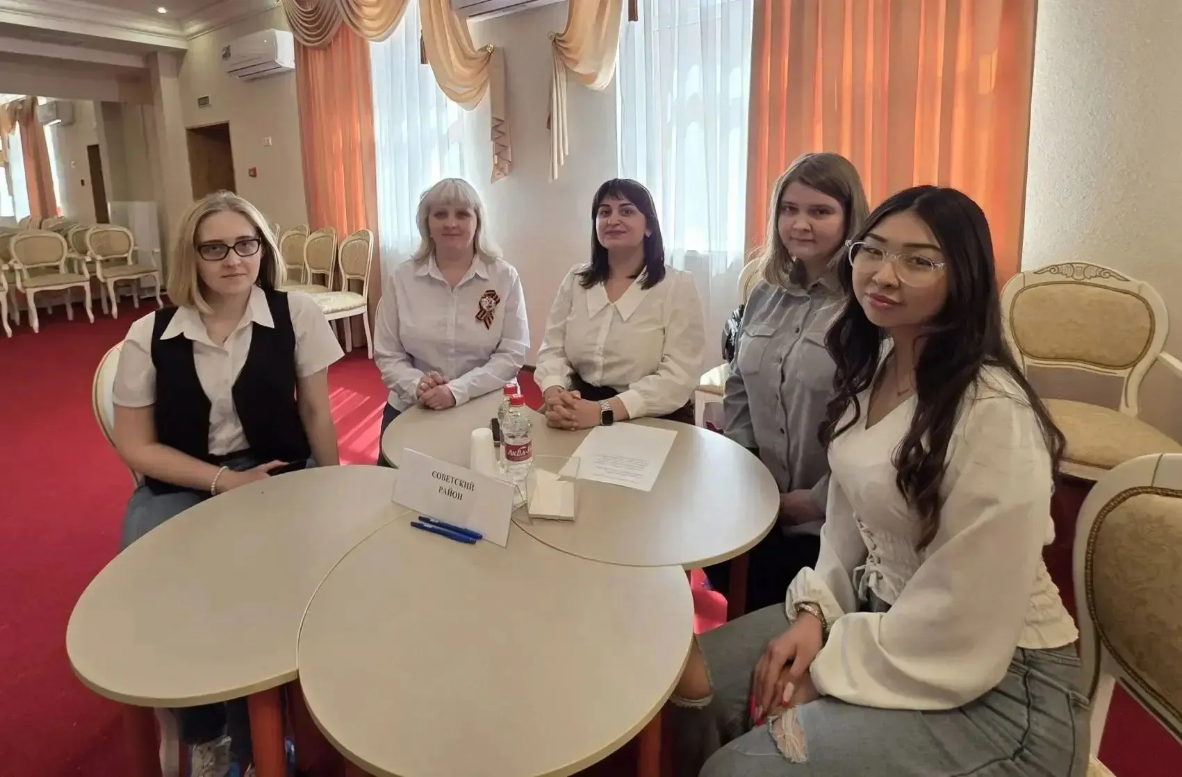 На прошедшей неделе в 53-й школе прошел уникальный конкурс для учителей-лингвистов "Ростовский экзам