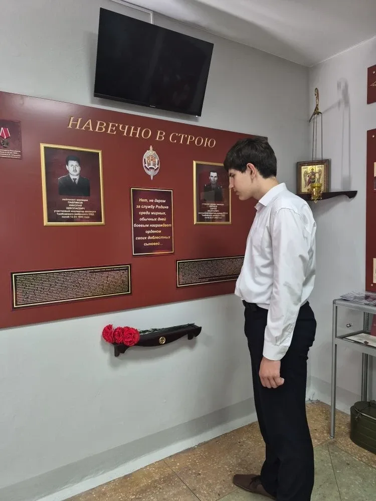 🗓Экскурсия в музей ОМВД России «Тамбовский»    18 мая ученики 10А и 9В классов посетили обновленный 