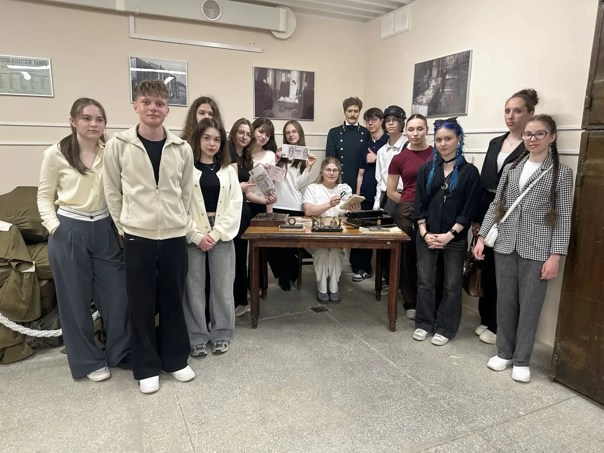 14 и 20 мая наш 10 "Г" класс под руководством Ольги Викторовны побывал    на одной из самых необычны