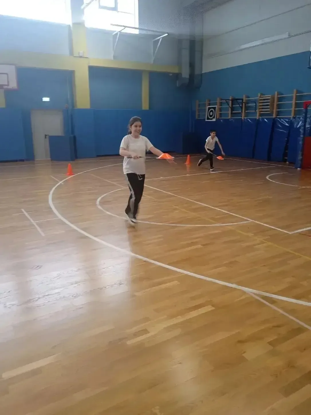 🏆 Спорт, азарт и командный дух в 4 «Д»!В рамках предметной недели прошёл открытый урок физкультуры, 