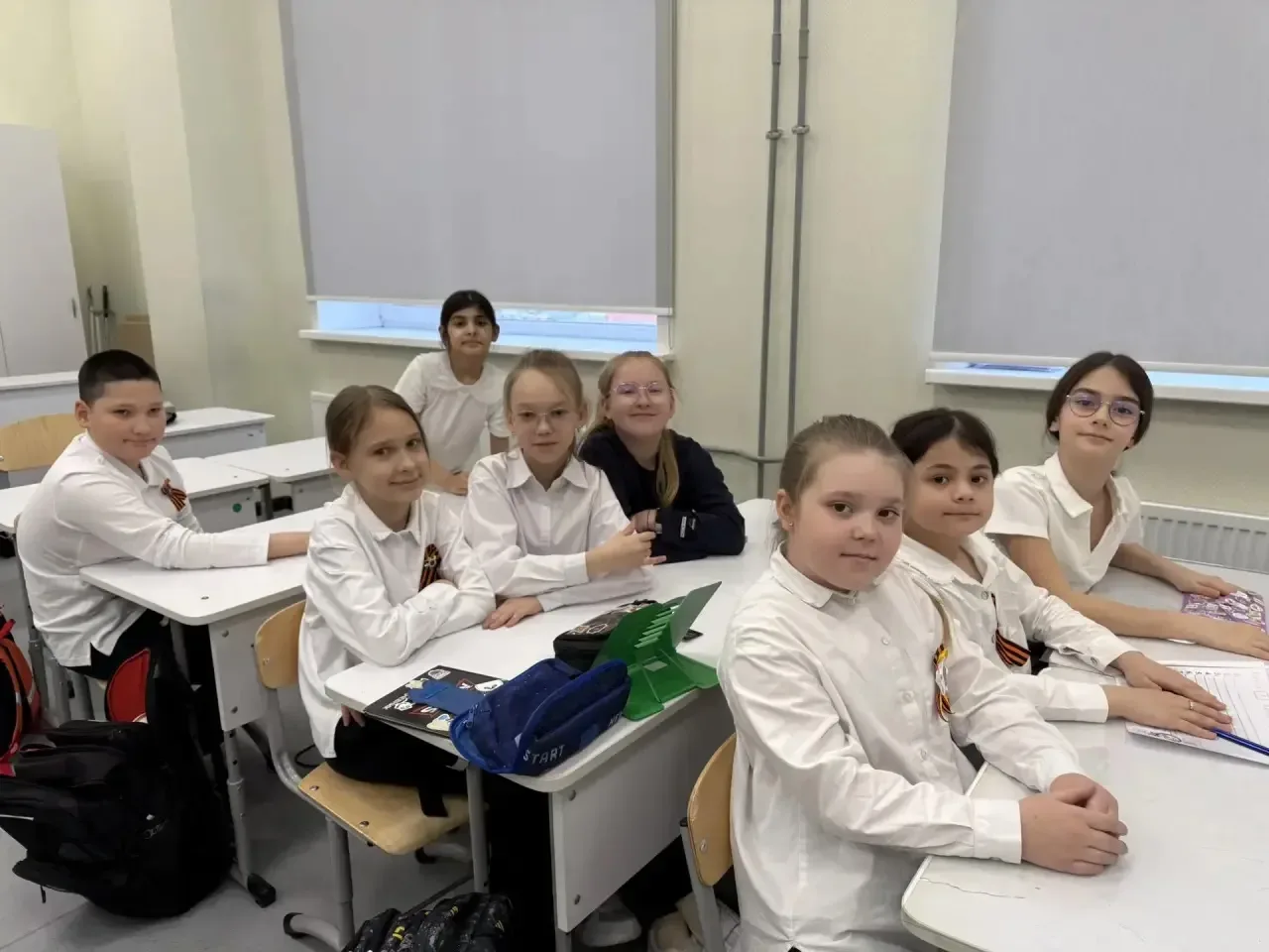 🚀 Квиз ко Дню космонавтики: прикоснуться к звёздам!  В 3 А классе состоялся захватывающий квиз, посв