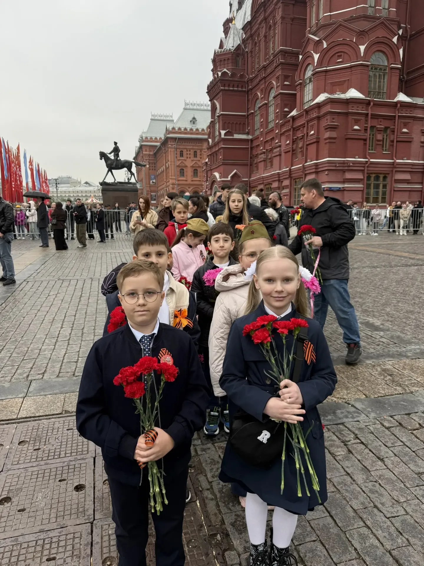 🌹 БЛАГОДАРНОСТЬ НАШИМ РОДИТЕЛЯМ 🌹  От всего сердца хотим поблагодарить наших замечательных родителей