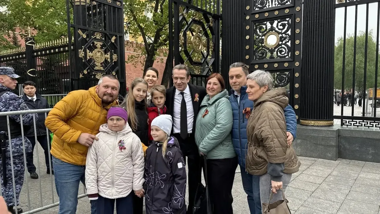 🌹 БЛАГОДАРНОСТЬ НАШИМ РОДИТЕЛЯМ 🌹  От всего сердца хотим поблагодарить наших замечательных родителей