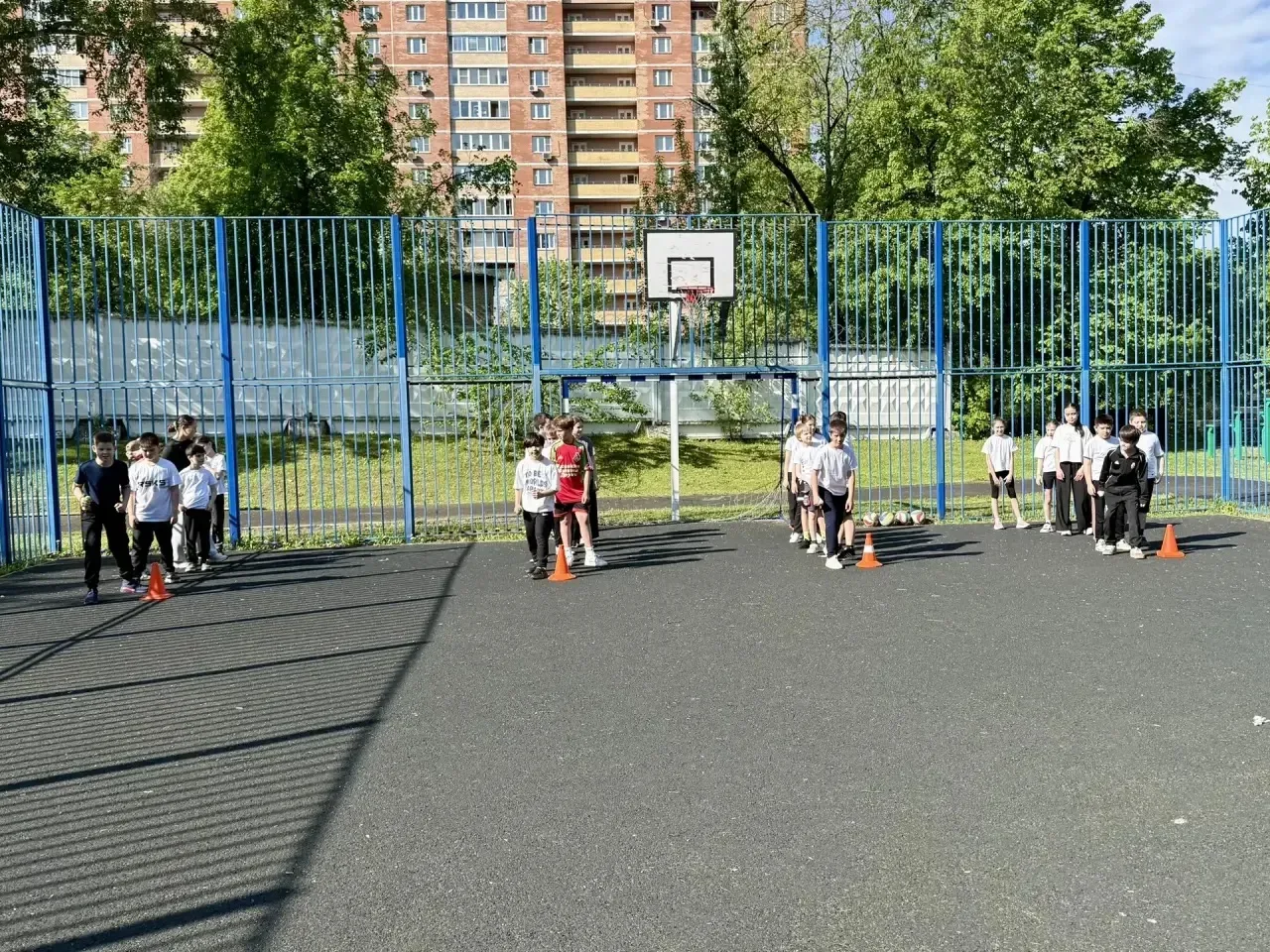 🏅 Эстафеты в 4 «А»: в рамках предметной недели физической  культуры прошёл открытый урок!  Учитель Х