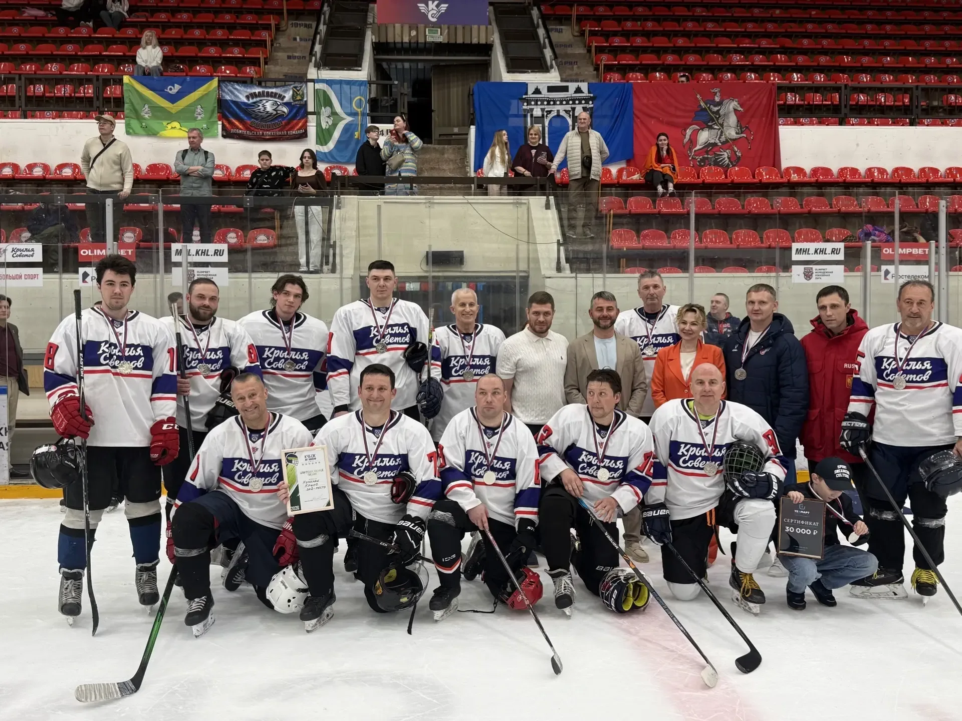 Межокружной турнир по хоккею прошёл вчера в Западном округе  🏒 Смотрите фоторепортаж