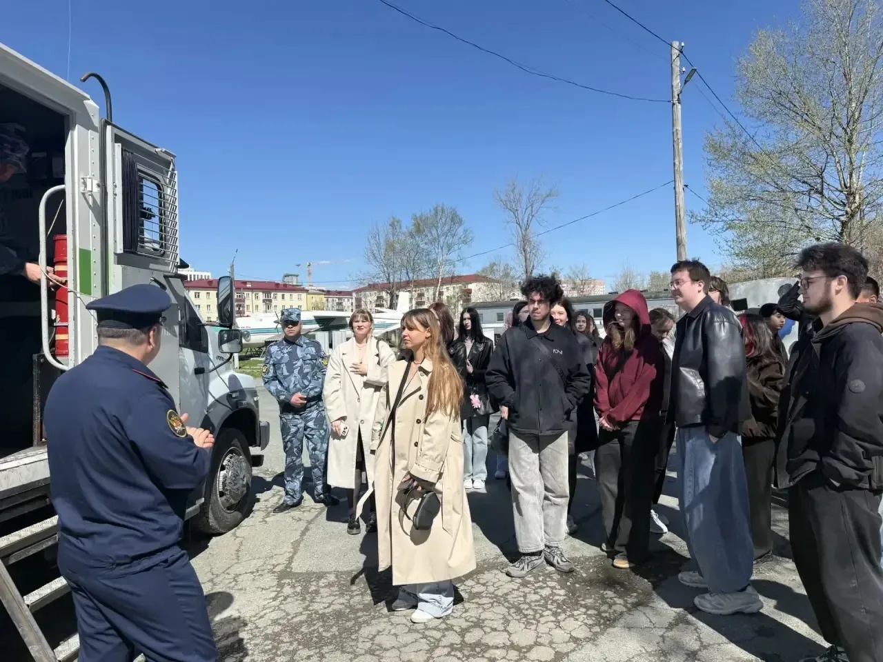 Студенты Сахалинского института железнодорожного транспорта посетили Отдел по конвоированию УФСИН по