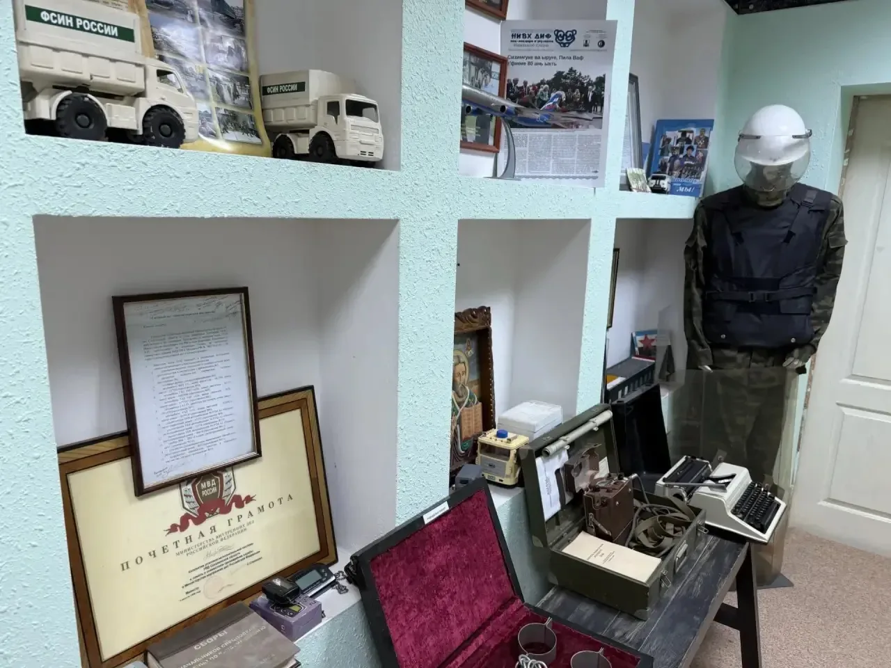Студенты Сахалинского института железнодорожного транспорта посетили Отдел по конвоированию УФСИН по
