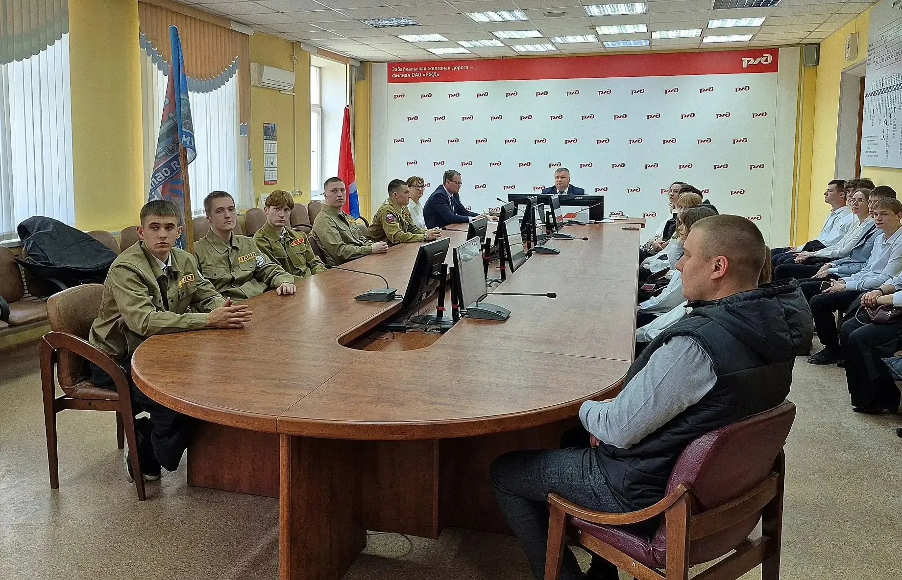 📍21 мая 2026 года Амурский институт железнодорожного транспорта провёл имиджевое мероприятие «День А
