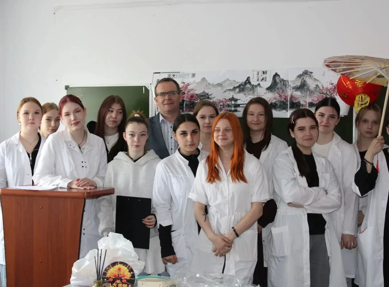 Знакомство с китайской медициной  Сегодня наши первокурсники медицинского училища вместе с преподава
