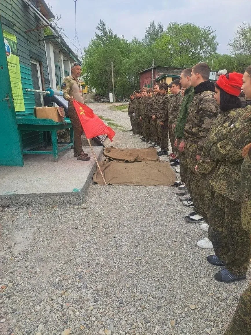 ✨ Активно и с пользой: студенты Приморского института железнодорожного транспорта на реконструкции «