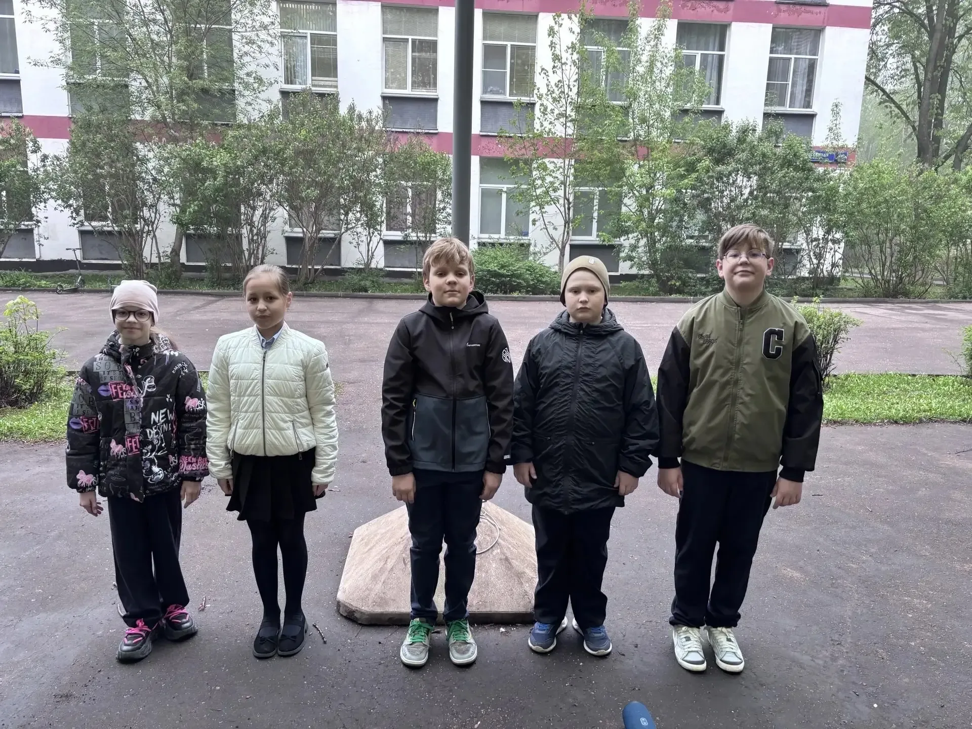 Флаг поднять!  🇷🇺Мы с огромной гордостью продолжаем рассказ про ребят, активных участников жизни шко