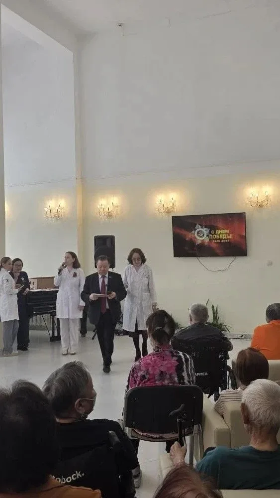 7 мая по приглашению главного врача РБ № 3 Ольги Викторовны Татариновой принял участие в поздравлени