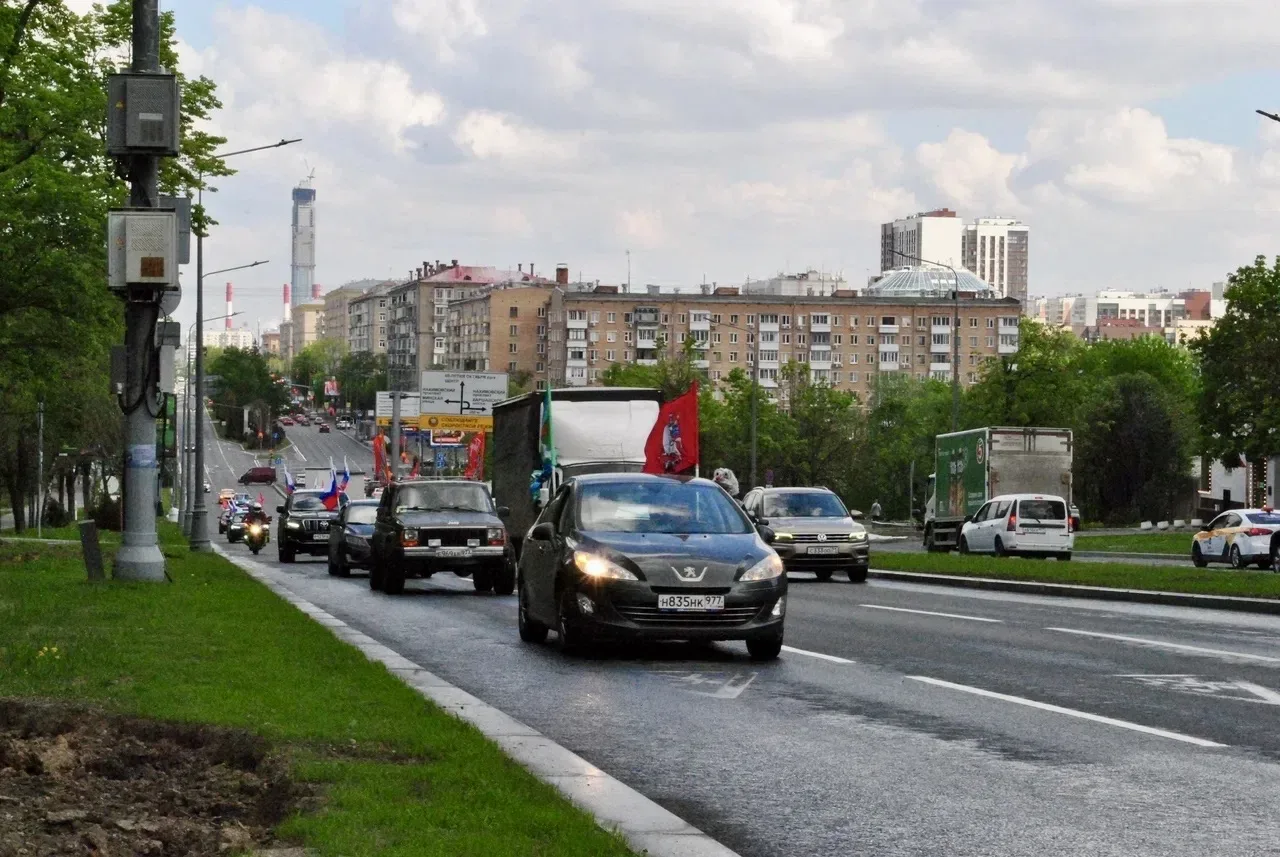 На выходных в ЮЗАО прошел мотопробег, посвященный 81-й годовщине Победы  Его организовали активисты,