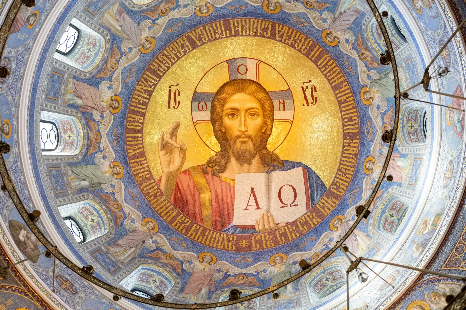 🙏 Митрополит Тихон совершил всенощное бдение в Свято-Владимирском Херсонесском монастыре  Вечером 2 