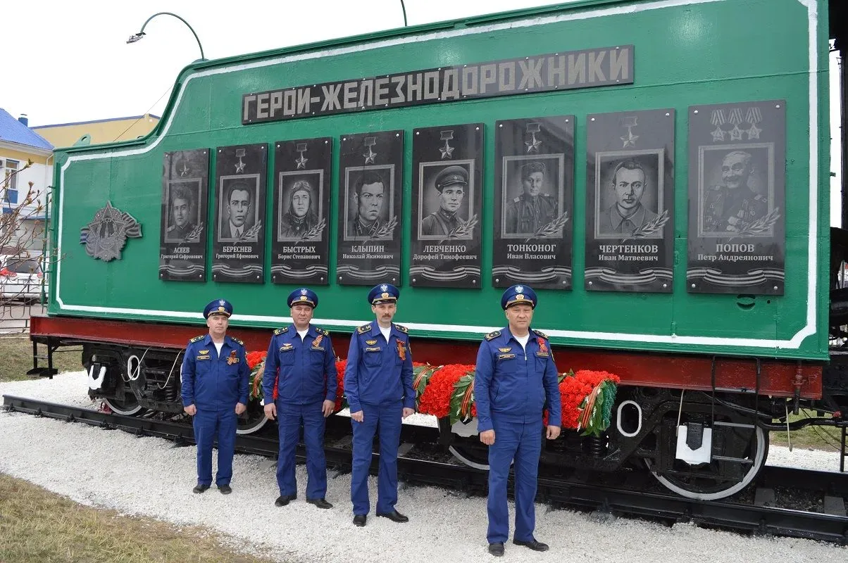 Мы помним! Чтим! Гордимся! 🇷🇺  🎗️В 81-ю годовщину Великой Победы работники Улан-Удэнского отряда фил