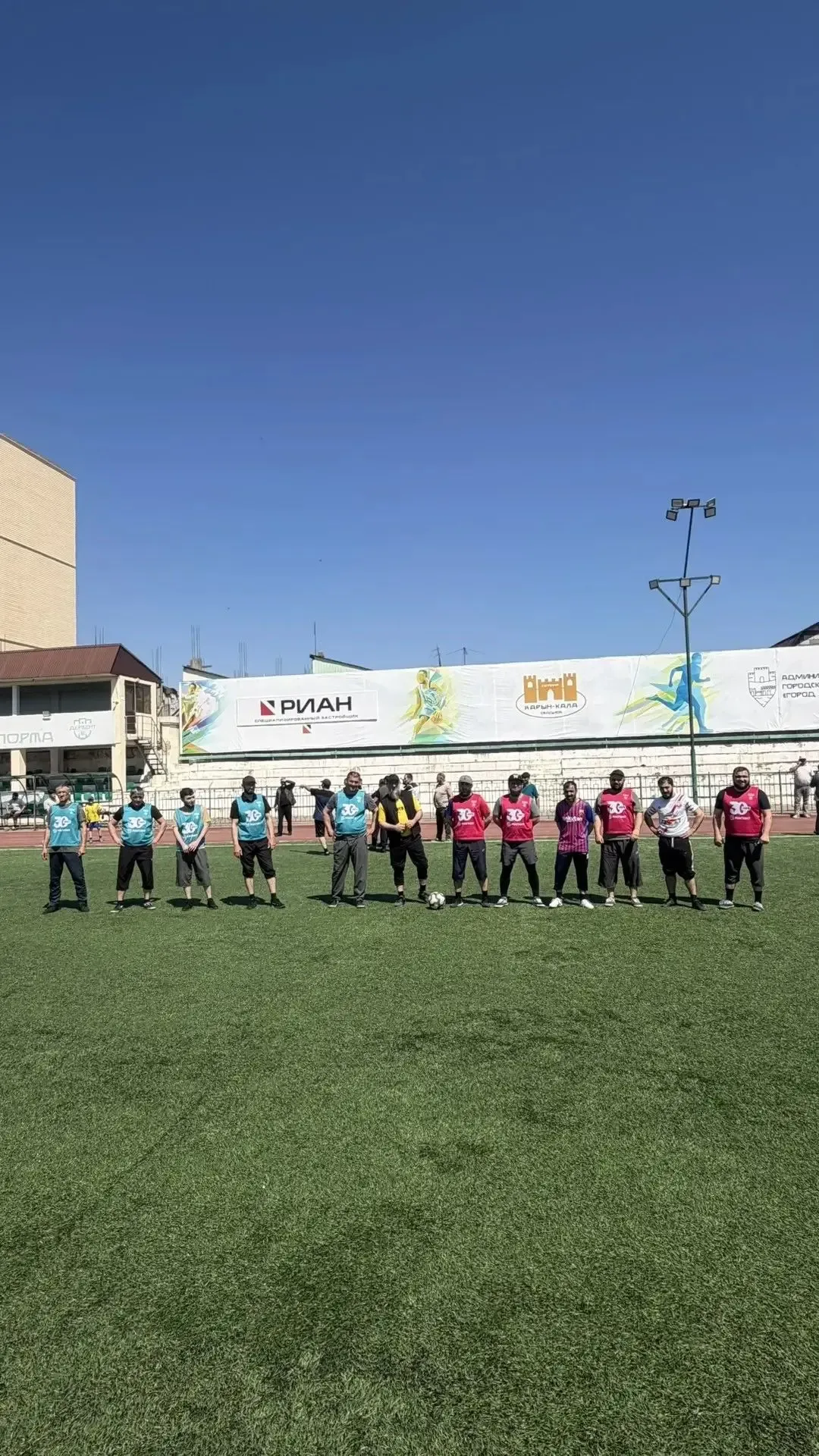 ⚽️ Памяти Победы: футбольный турнир в Дербенте собрал сильнейших  🎗В Дербенте на стадионе «Урожай» п