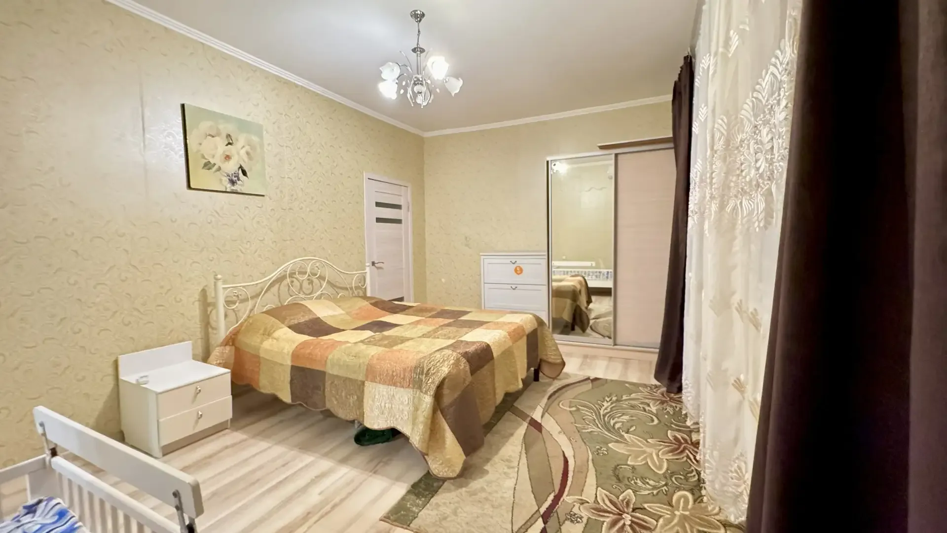#СОЧИ #ВЕРХНЕВЕСЕЛОЕ улица Черновицкая 9/10.           Сдаётся двухэтажный коттеджный дом , с беседк