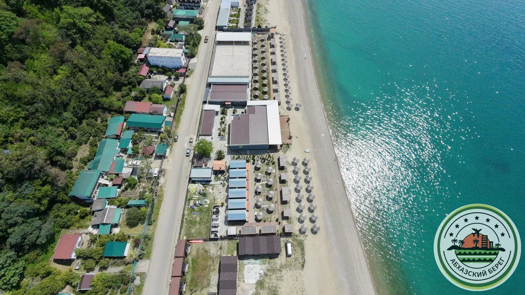 #ЛДЗАА Рыбзаводская  “БРИЗ” - новые домики прямо на берегу в Лдзаа 🌊  🏖 пляж сразу рядом с территори