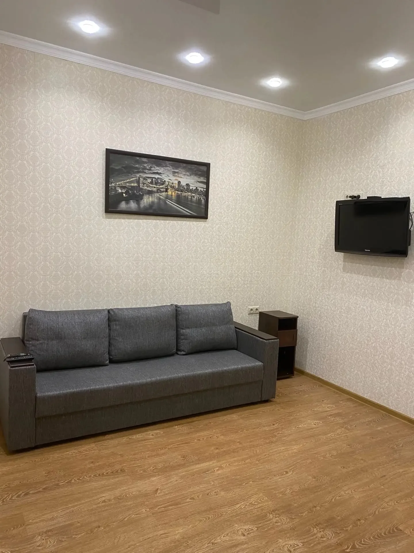 #АДЛЕР  Сдаю посуточно 1 комнатную квартиру в центре Адлера. Квартира, чистая светлая и уютная, хоро