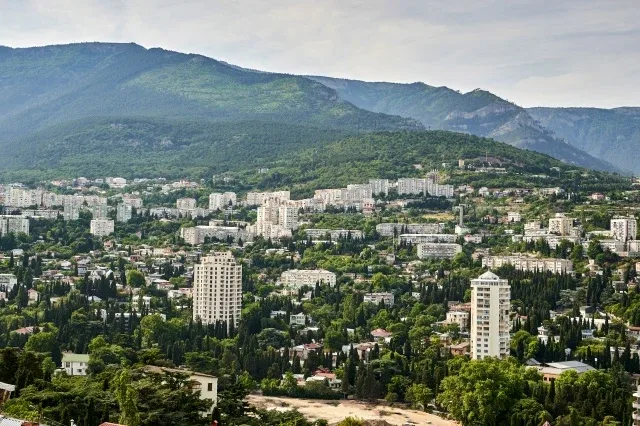 #ЯЛТА ул. Строителей, 9Ж.  Устали от суеты? Приезжайте в Ялту! У нас вы отдохнёте и наберётесь сил. 