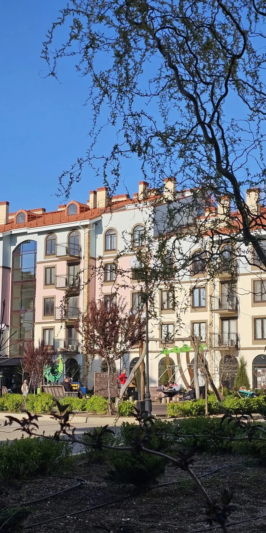 #ЕВПАТОРИЯ   Отдых в ЖК Евпатория - одном из лучших на западе Крыма!   🏡 Сдаётся квартира с 2 спальн