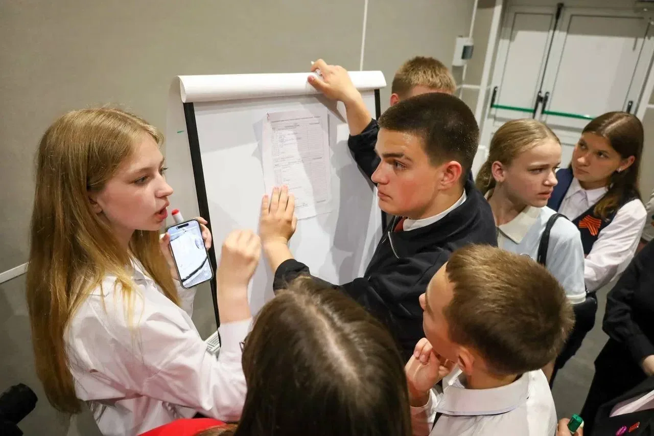 🎓В Краснодаре прошла коллективная сессия для активистов ученического самоуправления   Более 130 акти