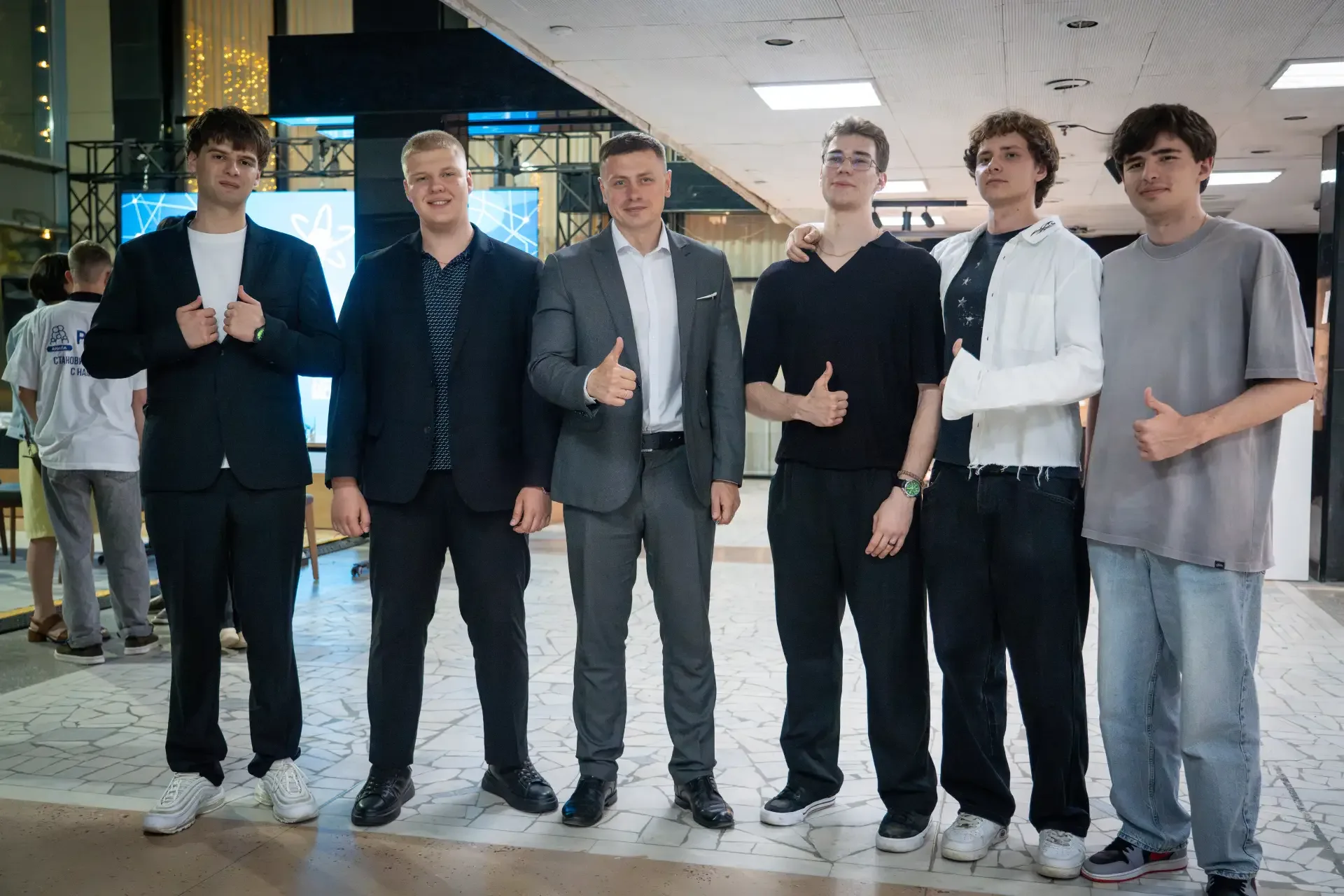 🏆Лучшие проекты молодых инноваторов получили заслуженные награды!  В арт-резиденции «Дом книги» сост