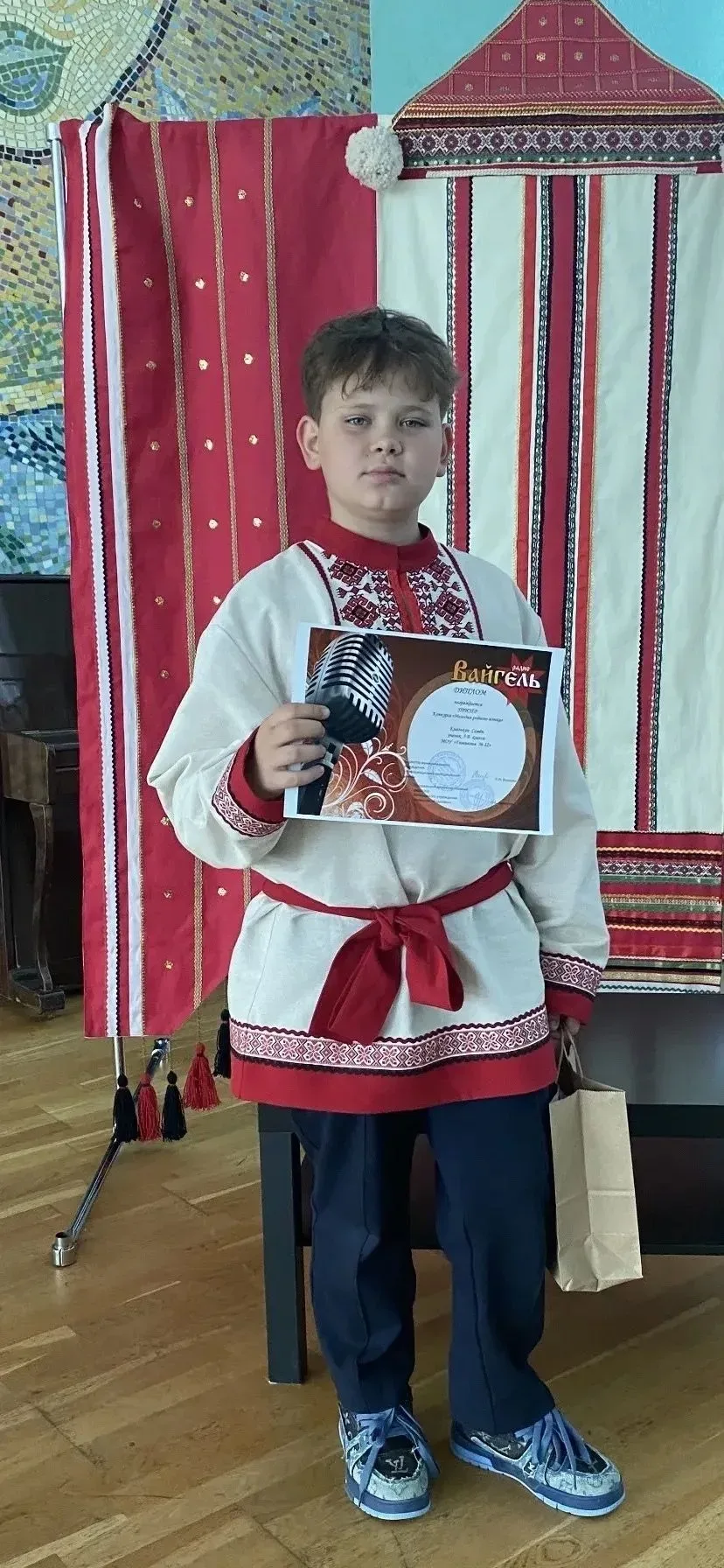В Саранске подвели итоги городского конкурса «Мелодия родного языка»  Ученики 2-4 классов читали сти